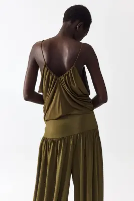 Top à effet drapé avec bretelles fines - Vert olive — photo 4