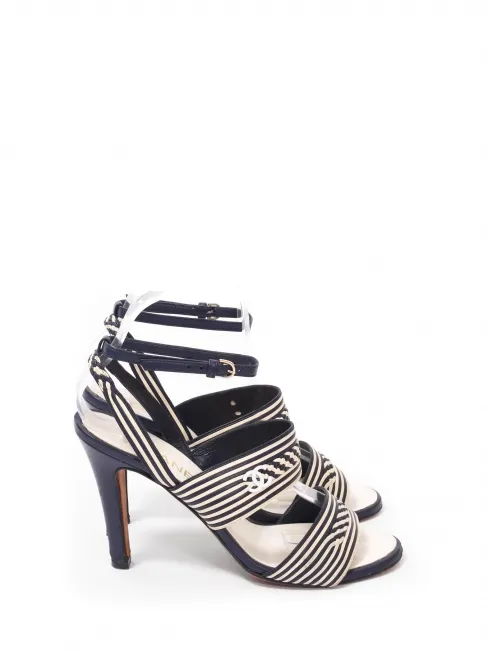 Sandales à talon en cuir bleu marine à rayures blanc crème Croisière 2020/2021 Prix boutique 950€ Taille 38