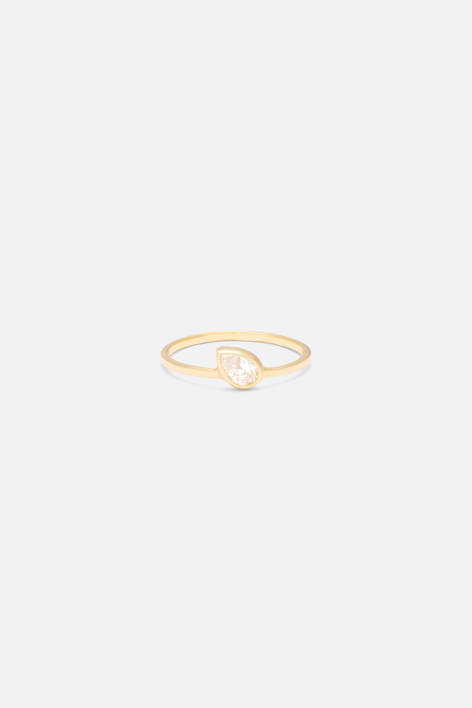 BAGUE EWANDE POIRE DIAMANT