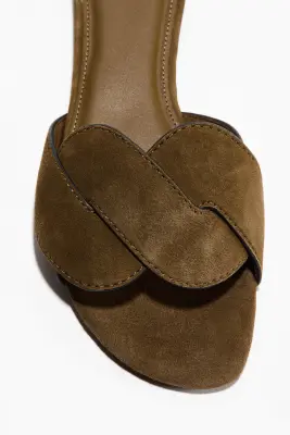 Sandales en cuir - Vert kaki foncé — photo 3