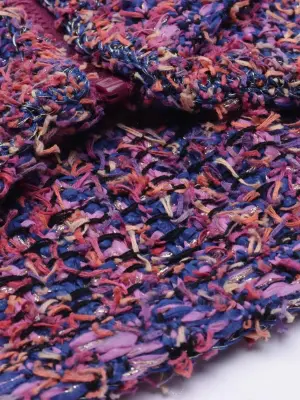 Mini jupe moulante en tweed rose, bleu violet et doré pailleté Prix boutique 3800€ Taille 34 — photo 3