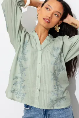 Blouse brodée Femme — photo 4