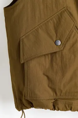 Veste sans manches à col droit - Vert kaki foncé — photo 5