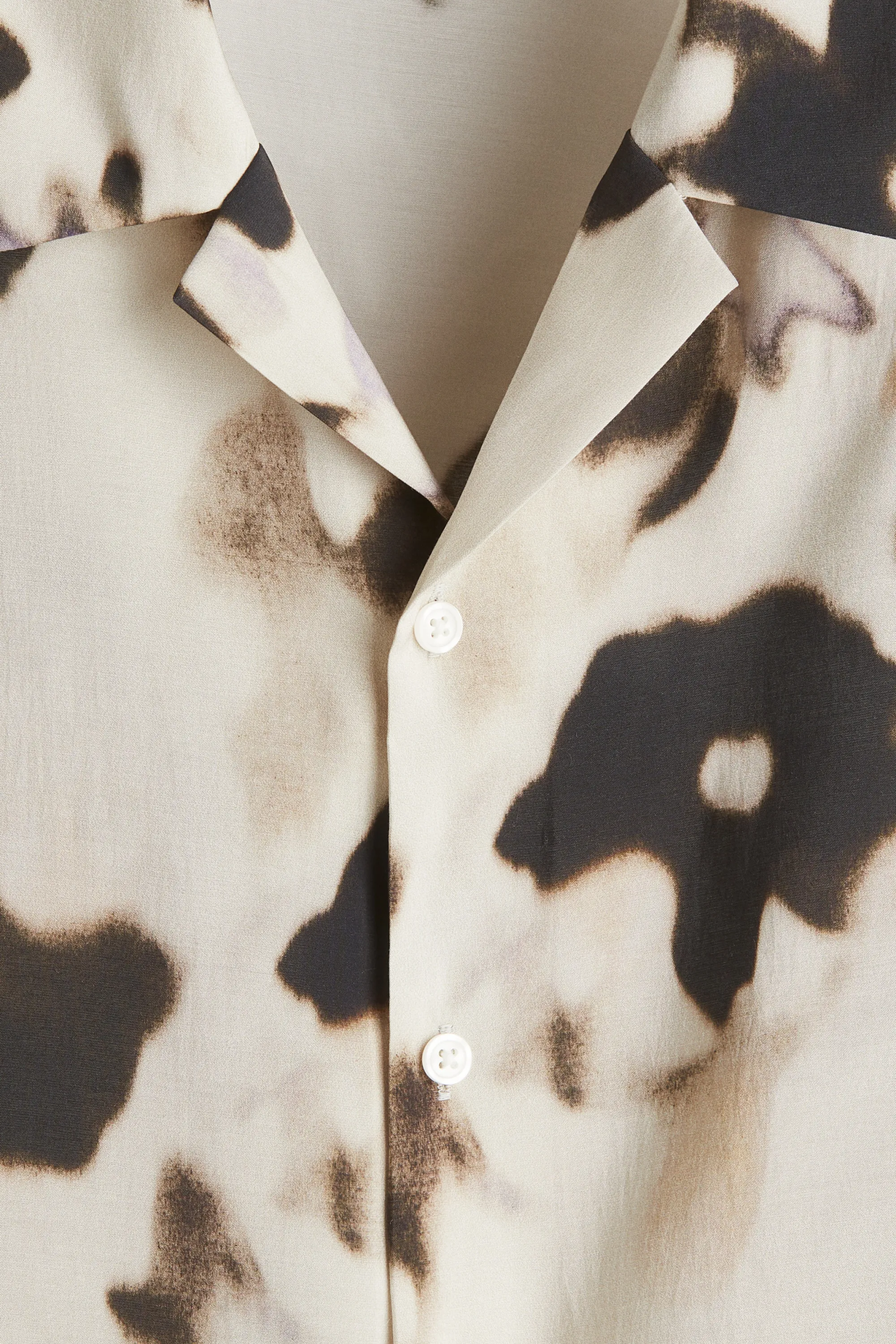 Chemise Regular Fit à motif avec col cubain - Beige clair/motif