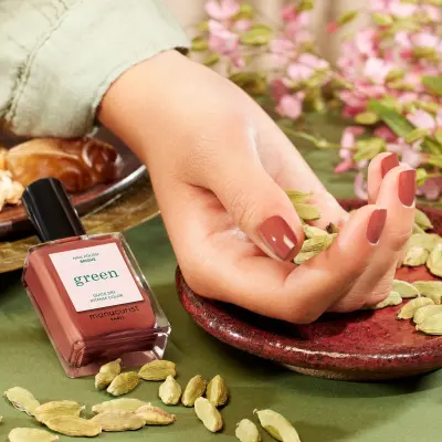 Vernis Green Manucurist-Brique-manucure rouge orangée — photo 4