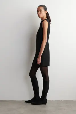 ROBE TAILLEUR COURTE EN LAINE MÉRINOS MÉLANGÉE - NOIR — photo 2