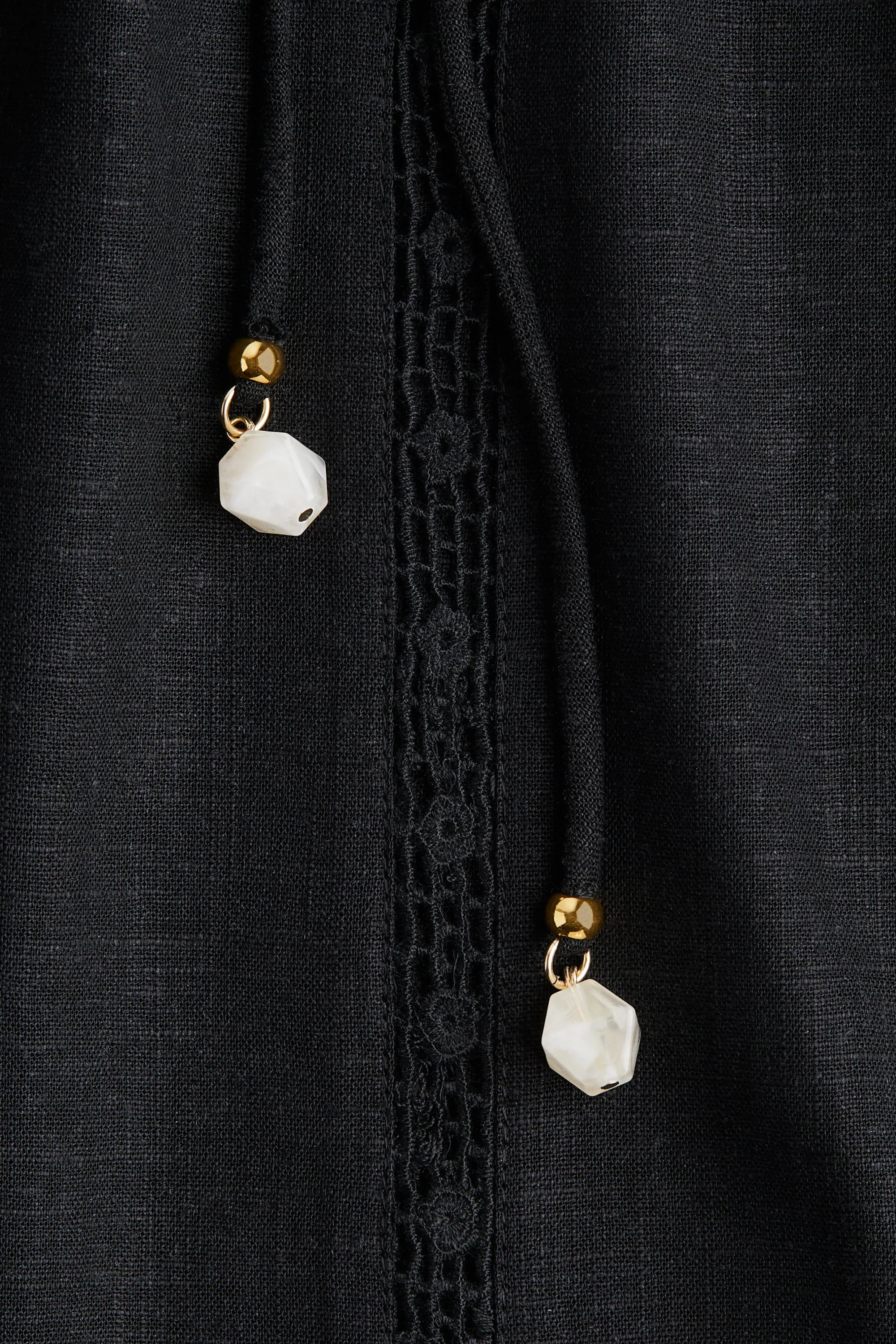 Robe avec bretelles à nouer et broderie anglaise - Noir