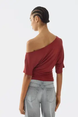 Top asymétrique - Rouge — photo 3