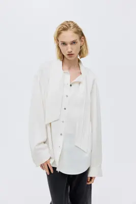 Blouse avec col lavallière - Blanc — photo 1