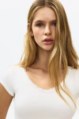 Top en viscose avec dentelle - Blanc — photo 3