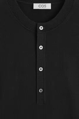 TOP HENLEY SLIM EN LAINE MÉRINOS - NOIR — photo 5