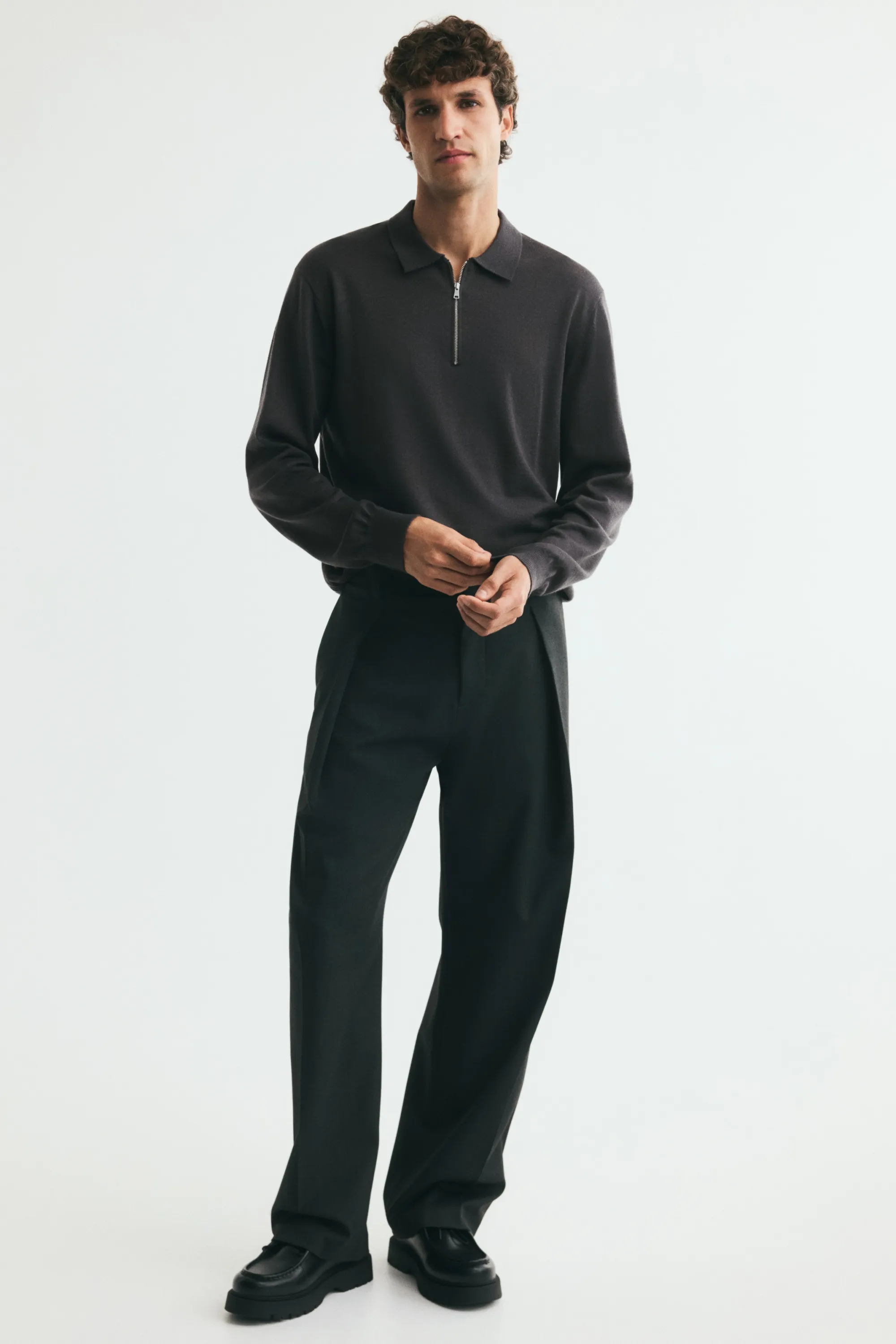 Polo Regular Fit à col zippé en laine mérinos - Gris foncé