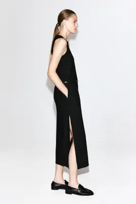ROBE MIDI SANS MANCHES EN CRÊPE - NOIR — photo 4