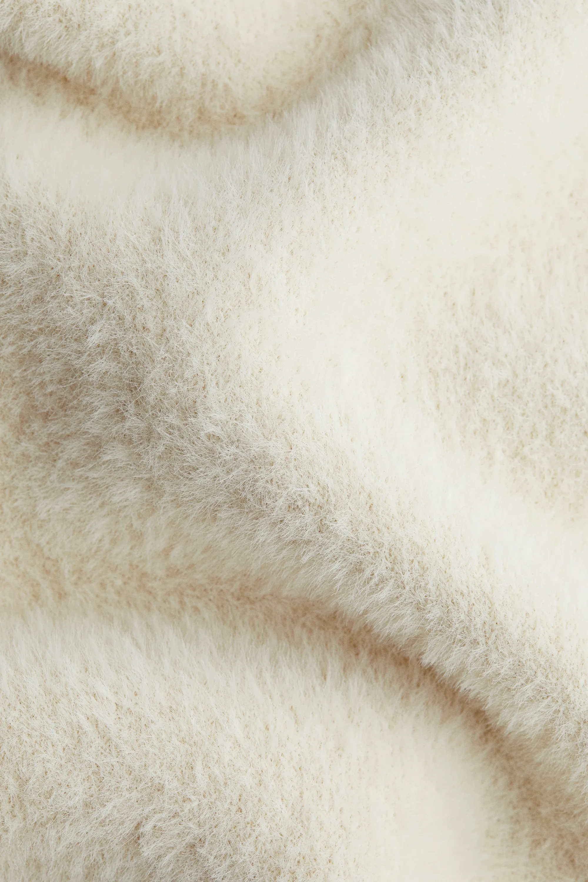 Pull en maille duveteuse - Crème