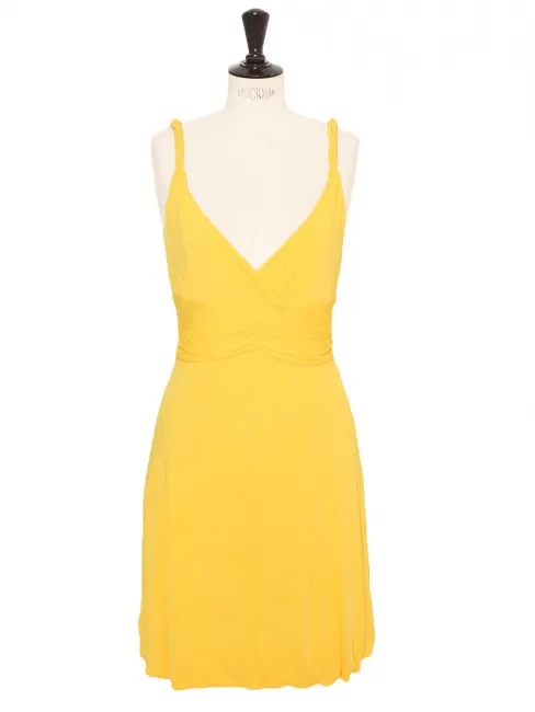 Robe de cocktail courte jaune vif décolleté V plongeant et dos nu Prix boutique 600€ Taille 36