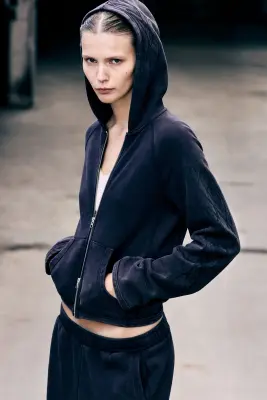 Sweat à capuche ajusté - Noir — photo 3