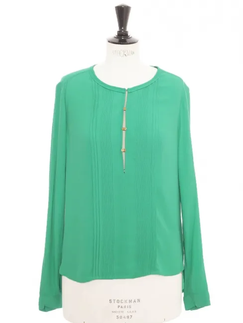 Blouse manches longues col rond en crêpe vert prairie Prix boutique 310€ Taille 38