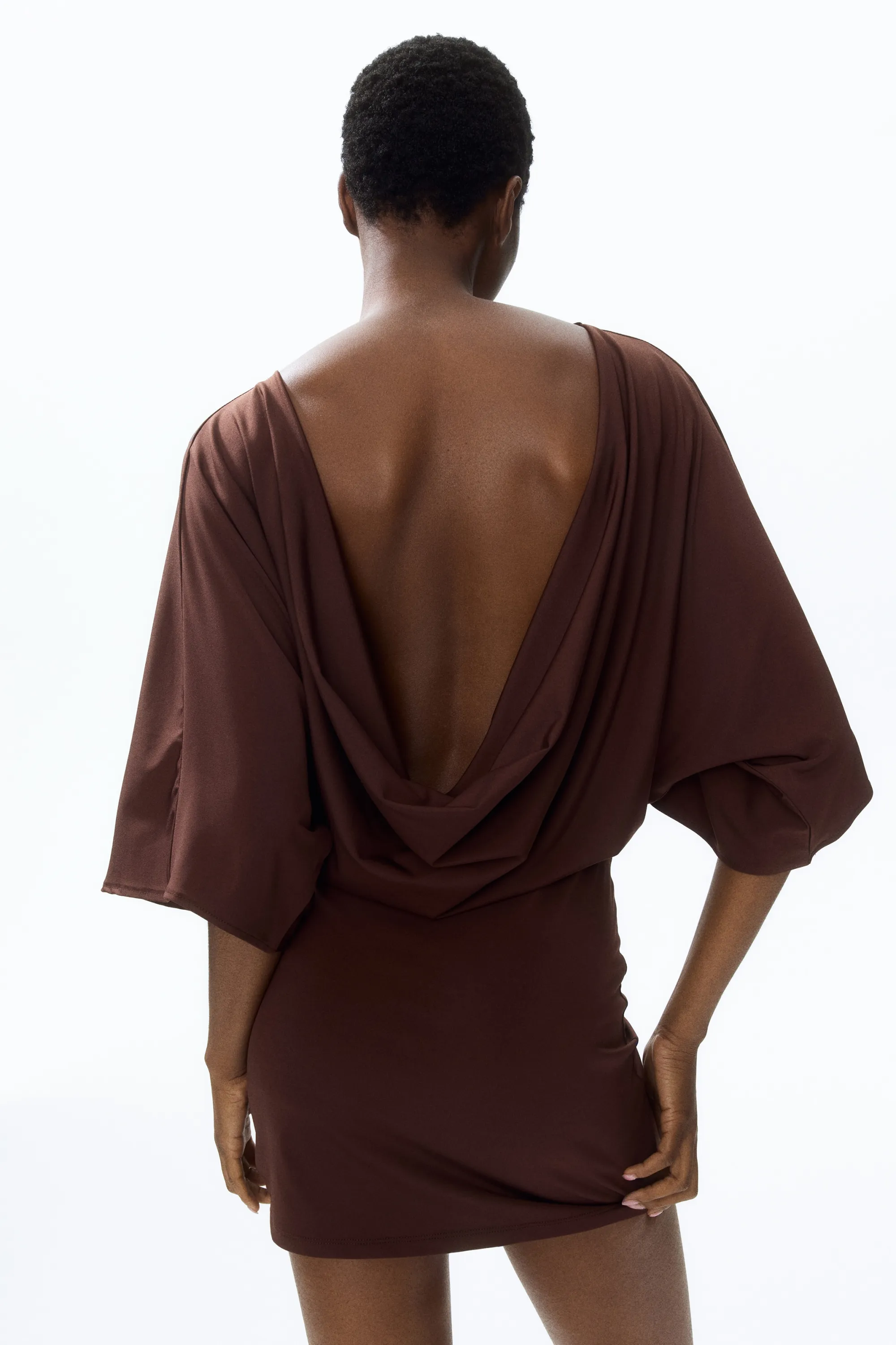 Robe à manches cape avec dos dégagé - Marron foncé