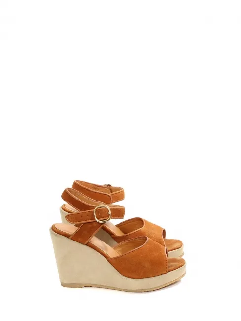 Sandales compensées à bride cheville en suede camel Prix boutique 290€ Taille 36