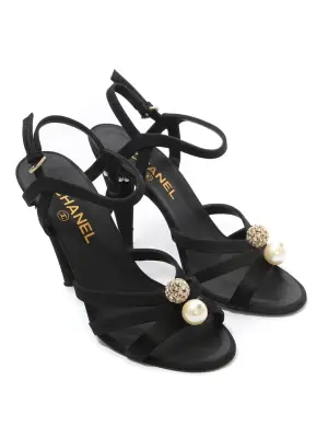 Sandales à talon en satin noir perle et cristal Prix boutique 1500€ Taille 39 — photo 3