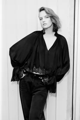 Blouse en viscose avec dentelle - Noir — photo 1