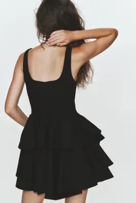 Robe avec jupe à étages - Noir — photo 3