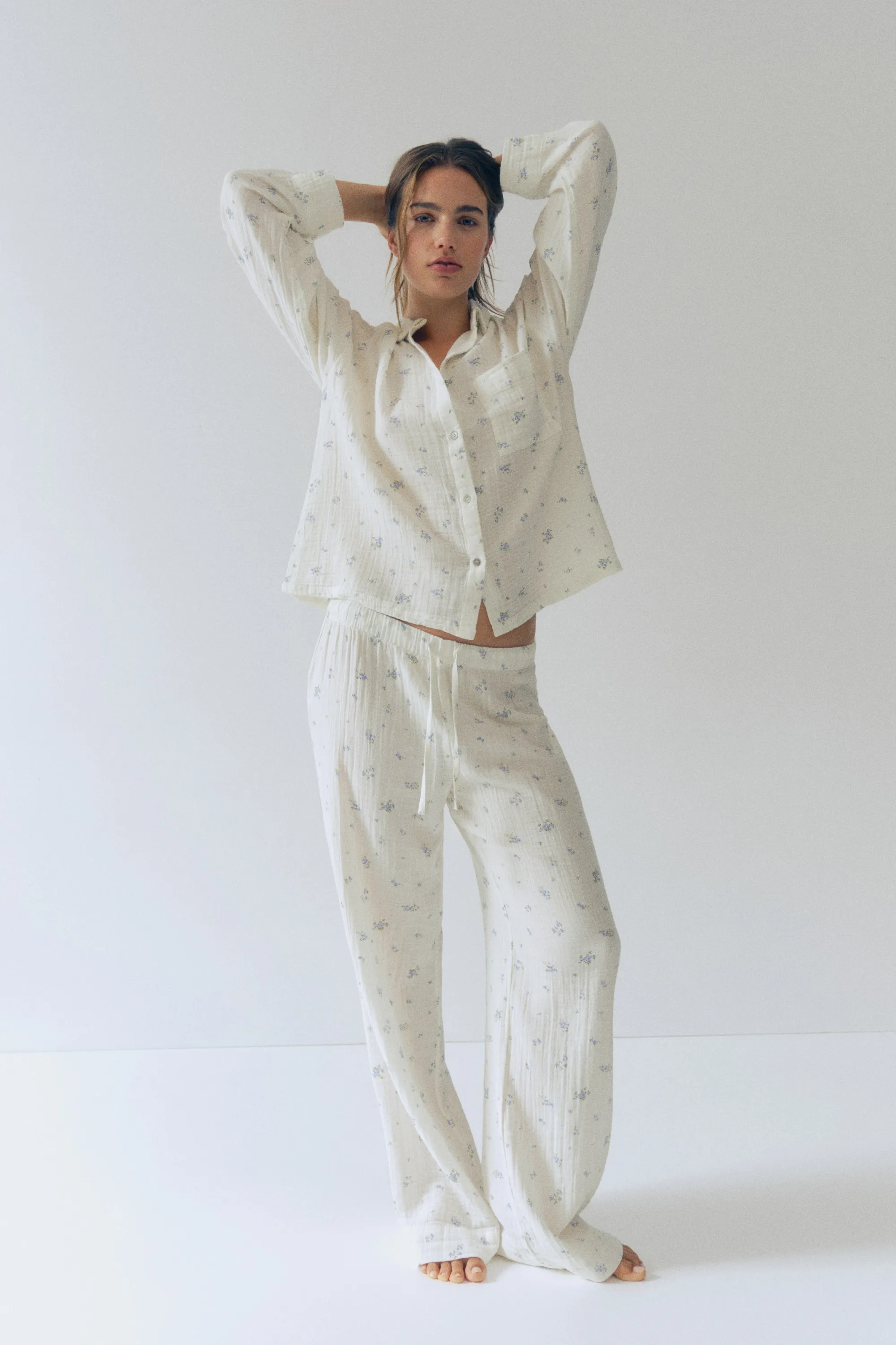 Pyjama en mousseline de coton - Crème/fleuri