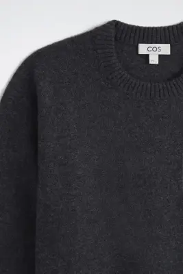 PULL À COL ROND EN LAINE MÉRINOS BOUILLIE - CHARBON — photo 5