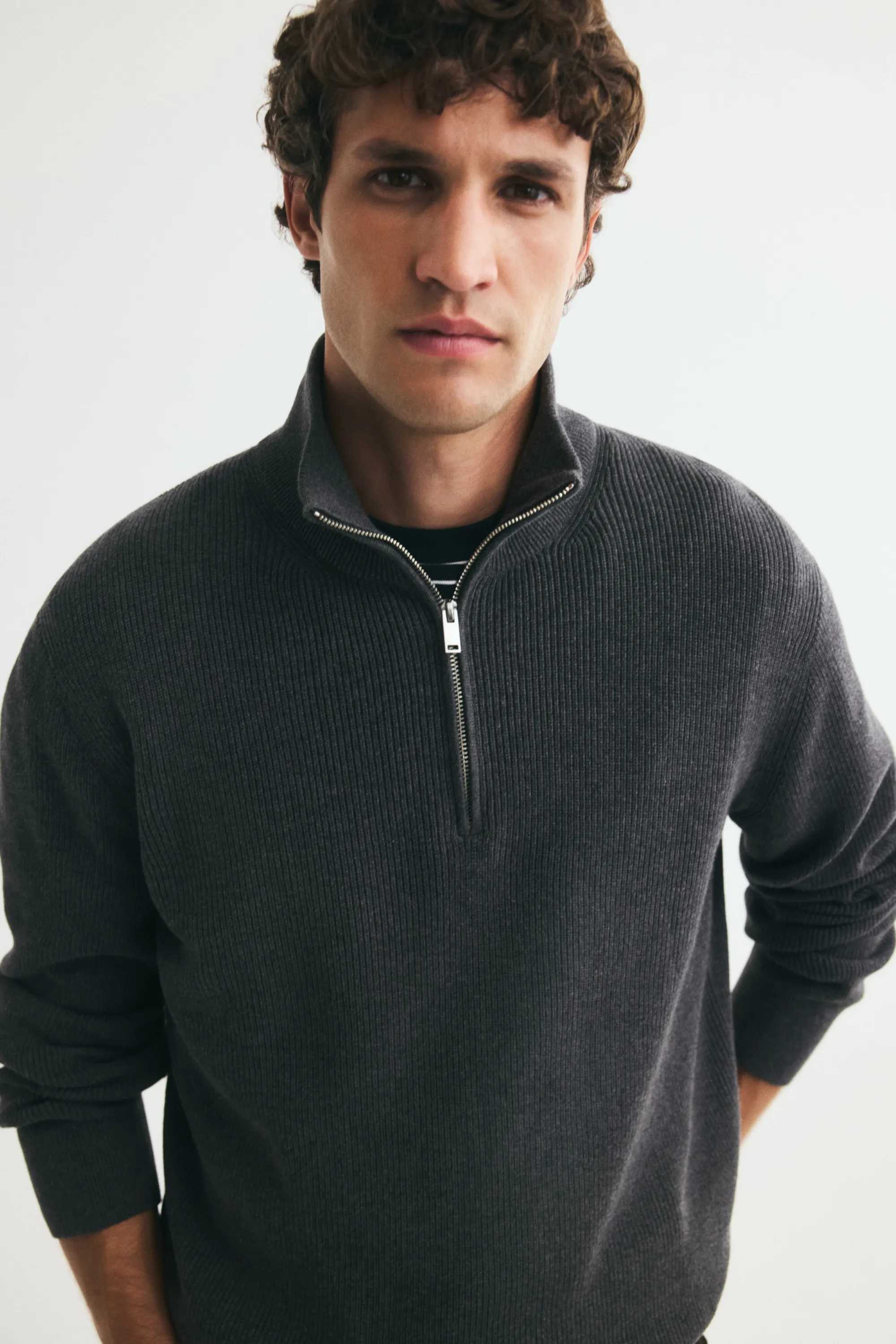 Pull Regular Fit avec col zippé - Gris foncé