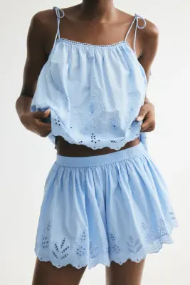 Short à taille élastique avec broderie anglaise - Bleu clair — photo 2