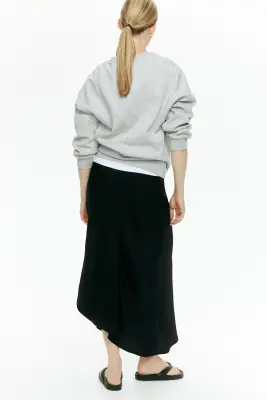 MAMA Jupe asymétrique en satin - Noir — photo 2