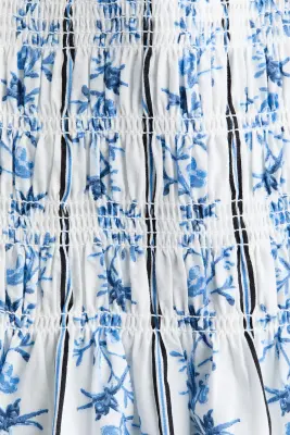 Robe smockée en coton - Blanc/bleu/fleuri — photo 3
