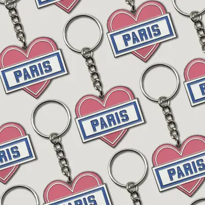 PORTE CLÉS ÉMAILLÉ - COEUR PARIS - MÉTAL ARGENTÉ — photo 2