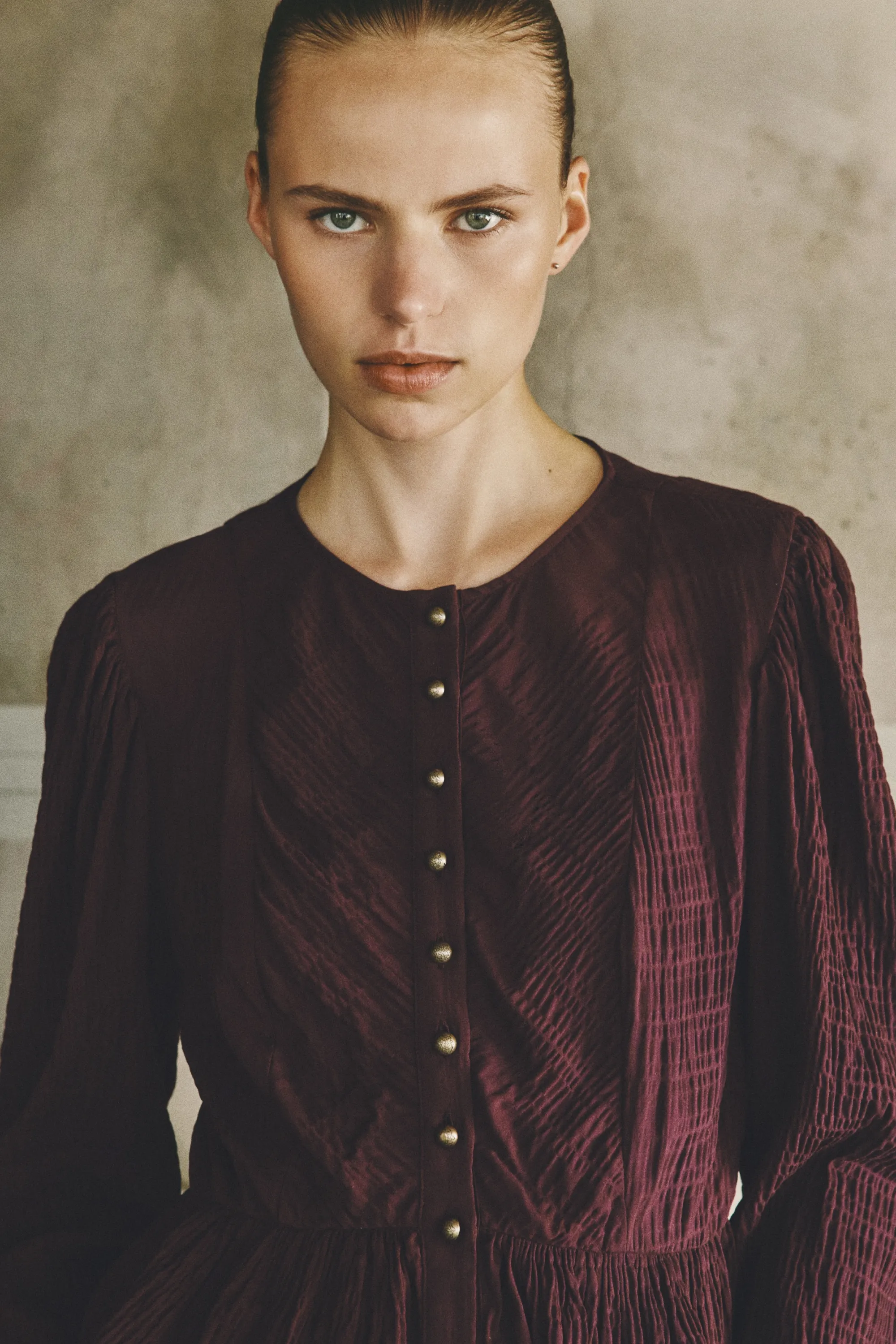 Blouse péplum en tissu texturé - Rouge prune foncé