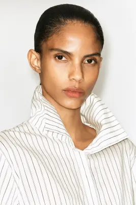 CHEMISE RAYÉE À COL MONTANT EN COTON ET SOIE - IVOIRE / BRUN / RAYURES — photo 4