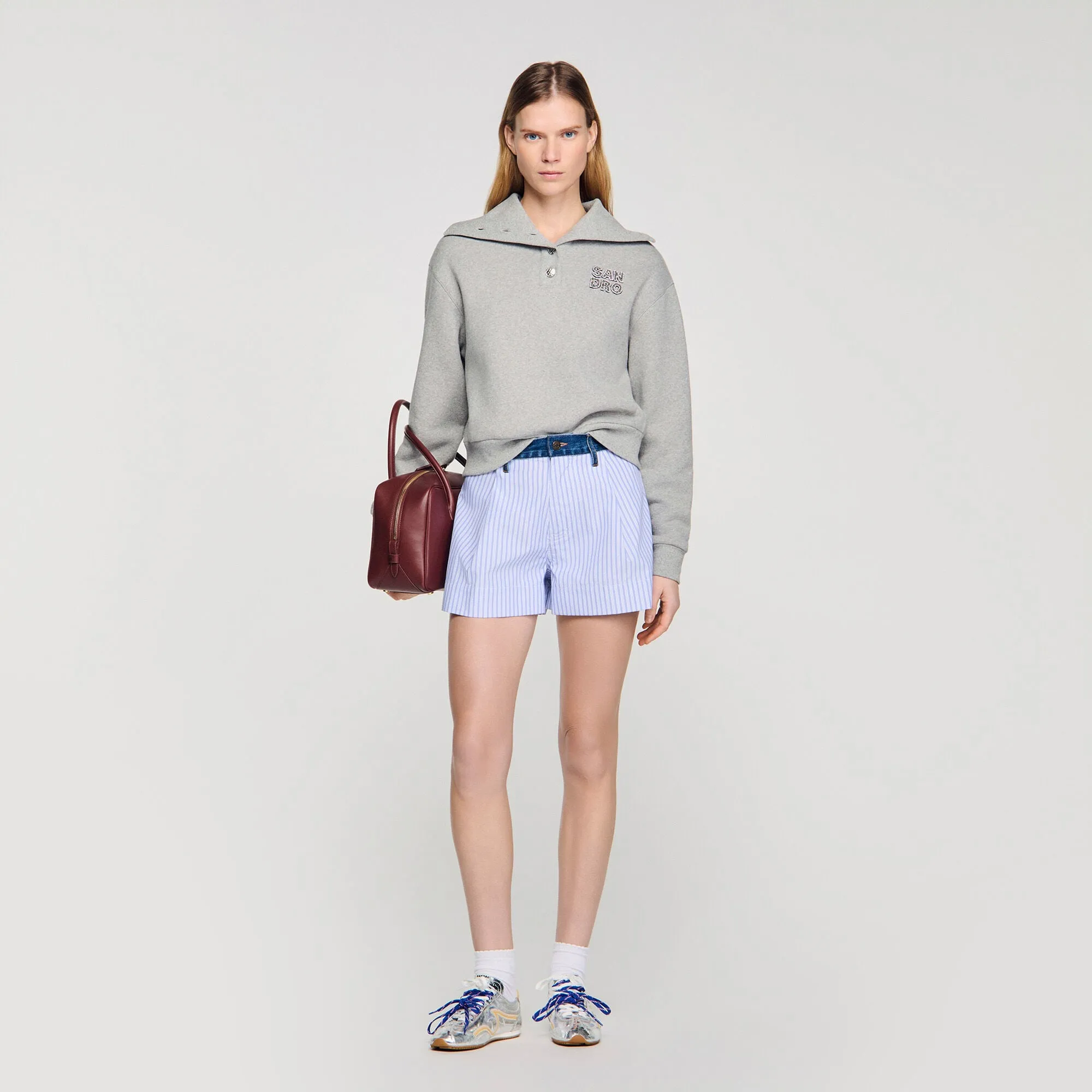 Sweatshirt brodé à col vareuse
