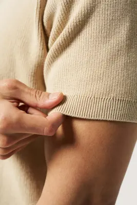 Le polo en maille - Beige — photo 3