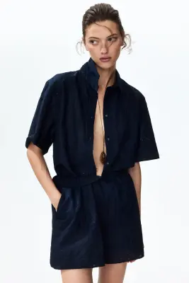 Short en coton avec broderie anglaise - Bleu foncé — photo 1