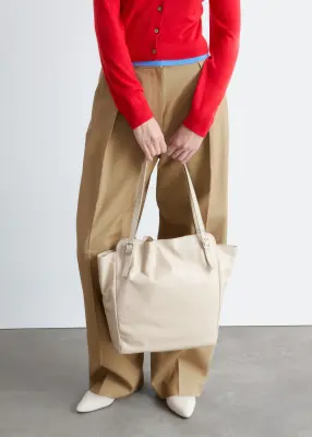 Tote bag en cuir avec bandoulières à boucles - Beige clair — photo 1
