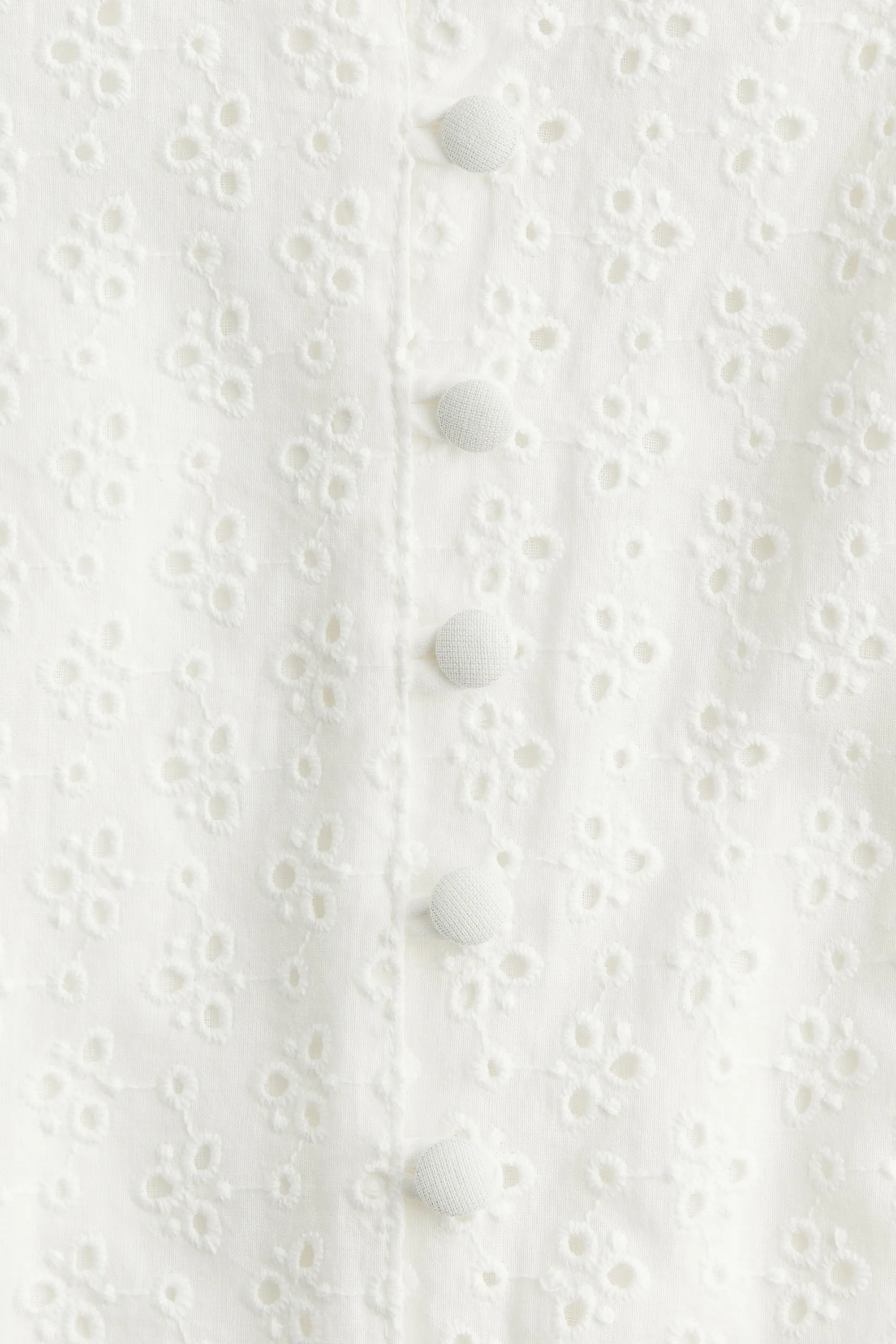 Robe à boutons avec broderie anglaise - Blanc