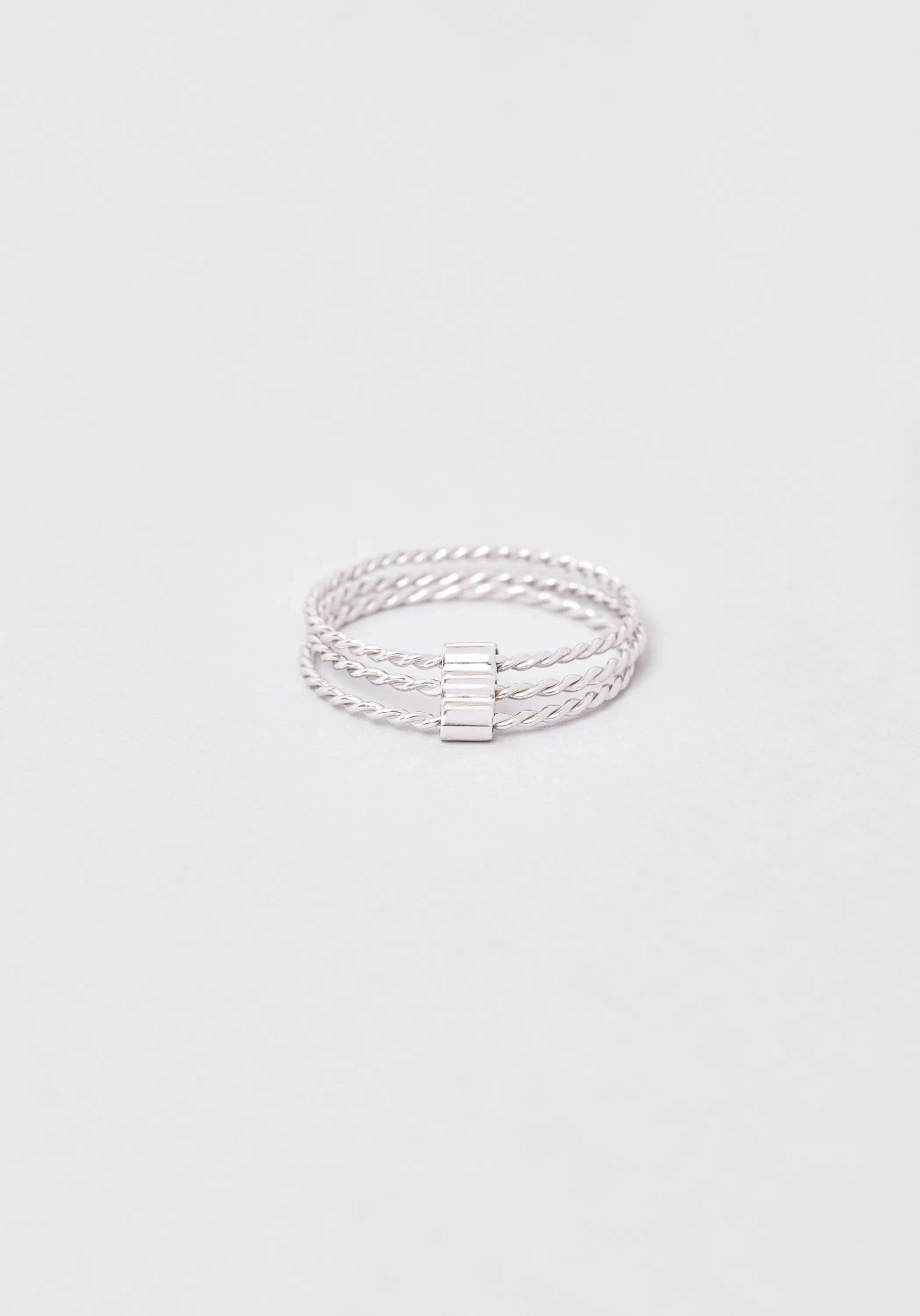 BAGUE IRIS III TORSADEE