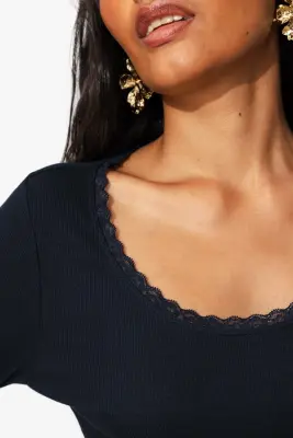 T-shirt détail dentelle Femme — photo 5
