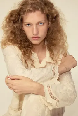 Veste en coton avec broderies - Beige clair — photo 2