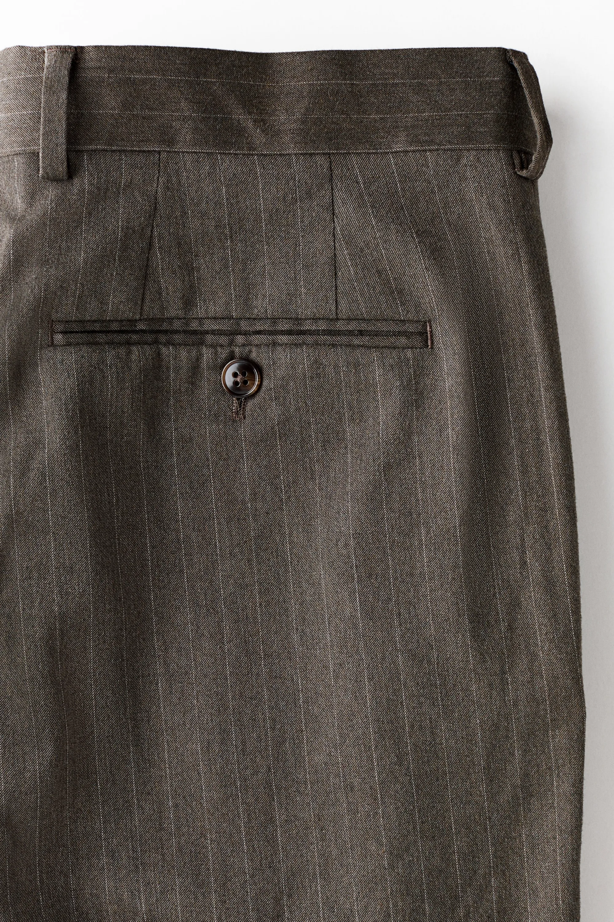 Pantalon de costume Loose Fit - Marron foncé/rayé