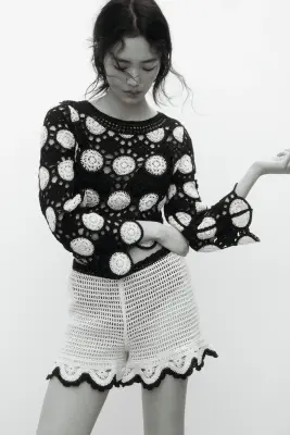 Top façon crochet en maille ajourée - Noir/motif — photo 2