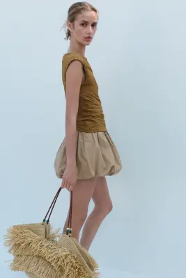 Top à effet drapé avec encolure bateau - Beige foncé — photo 2