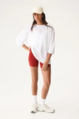 Top de running Loose Fit DryMove™ - Blanc/Higher Self Energy — photo 2