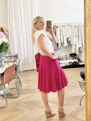 Jupe taille haute évasée en crêpe de laine rose fushia Prix boutique 480€ Taille 38 — photo 4
