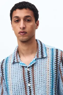 Chemise Regular Fit en maille texturée - Bleu clair/rayé — photo 1