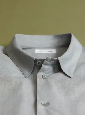 Shirt with Small Collar Stand in Gray-Green End-on-End — photo 3